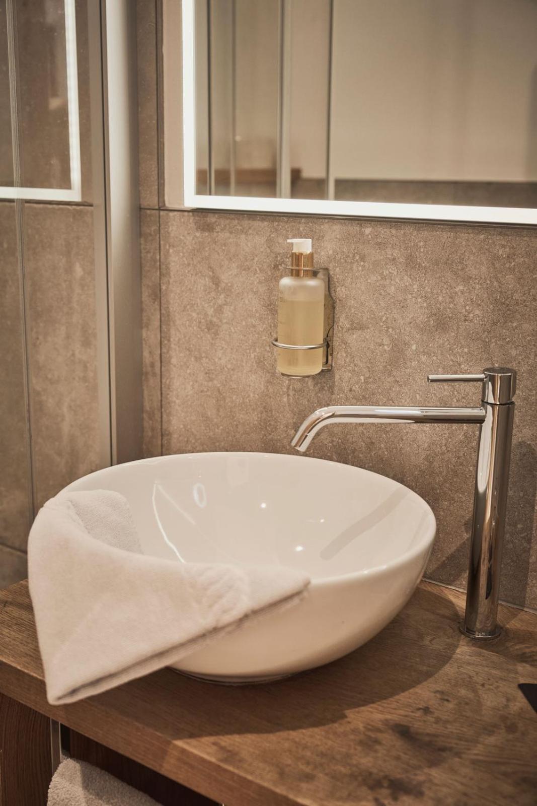 Rait'Ner Wirt Hotel Шлехинг Екстериор снимка