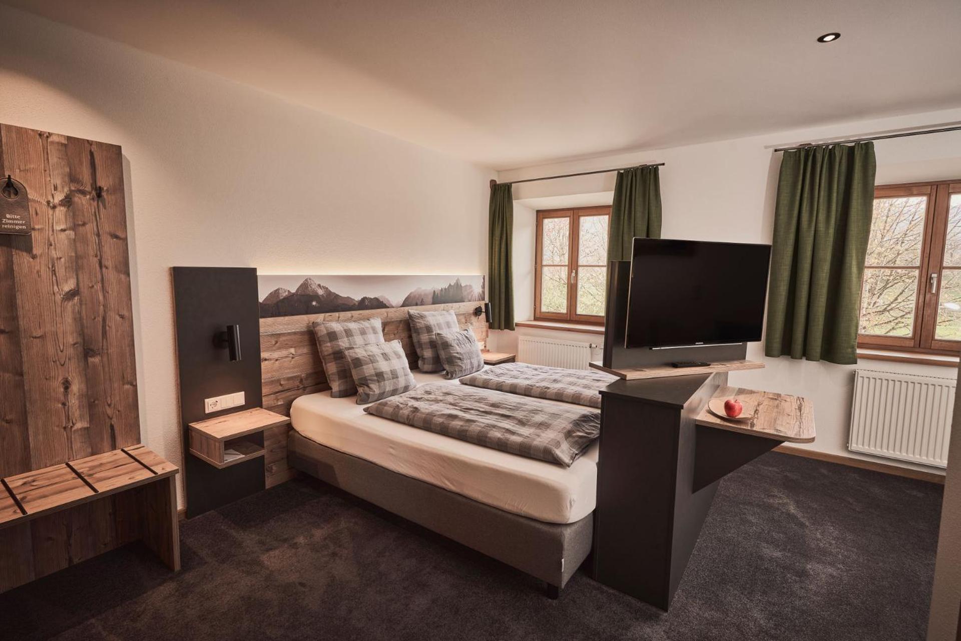 Rait'Ner Wirt Hotel Шлехинг Екстериор снимка